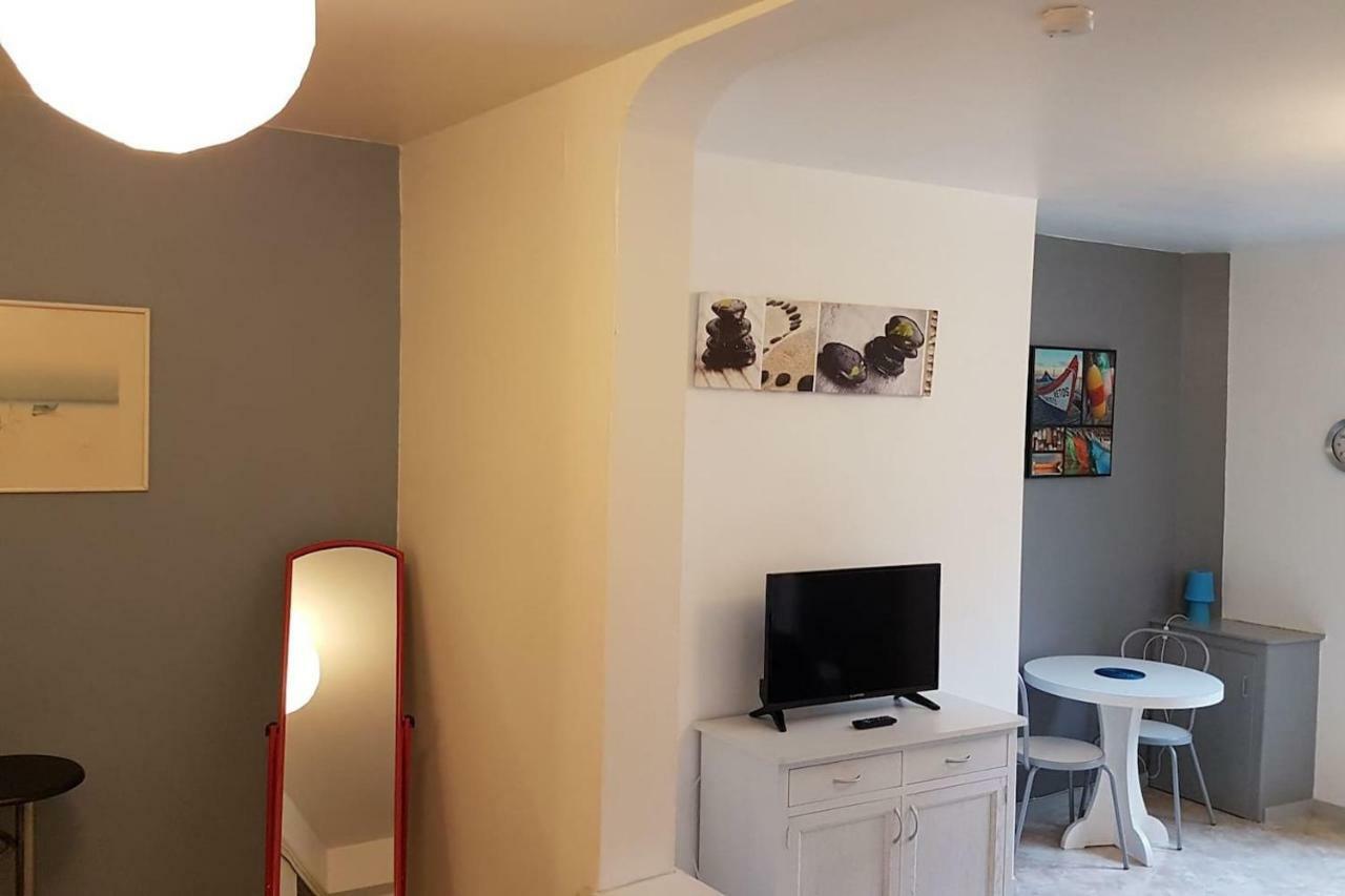 10 Rue des Récollets 1er gauche Apartamento Brive-la-Gaillarde Exterior foto